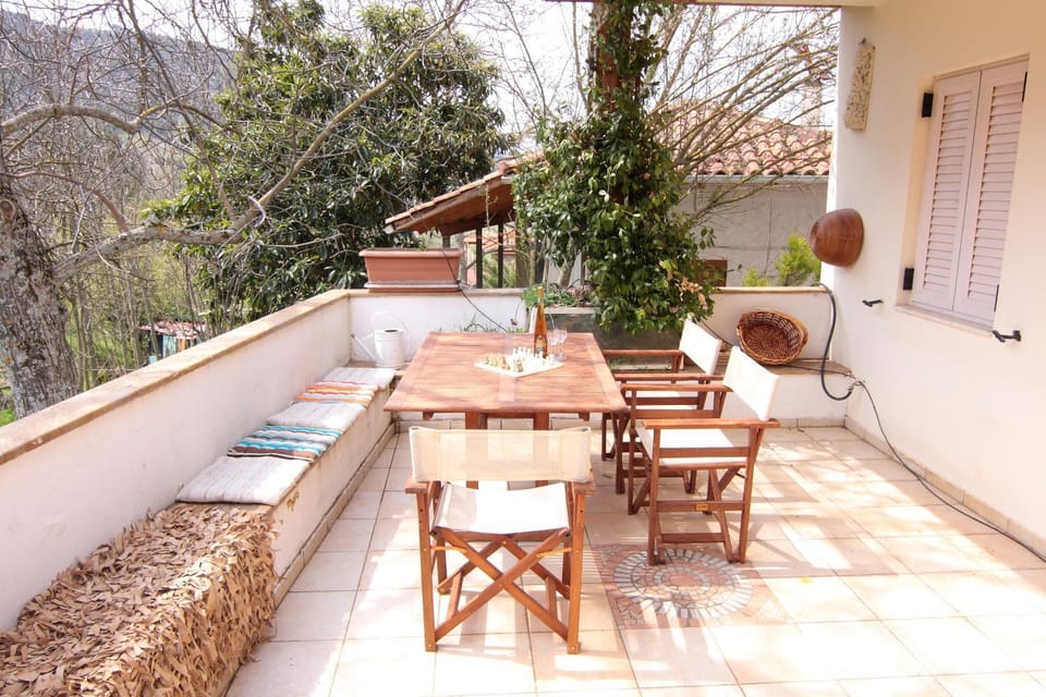 Patio, Dining area
