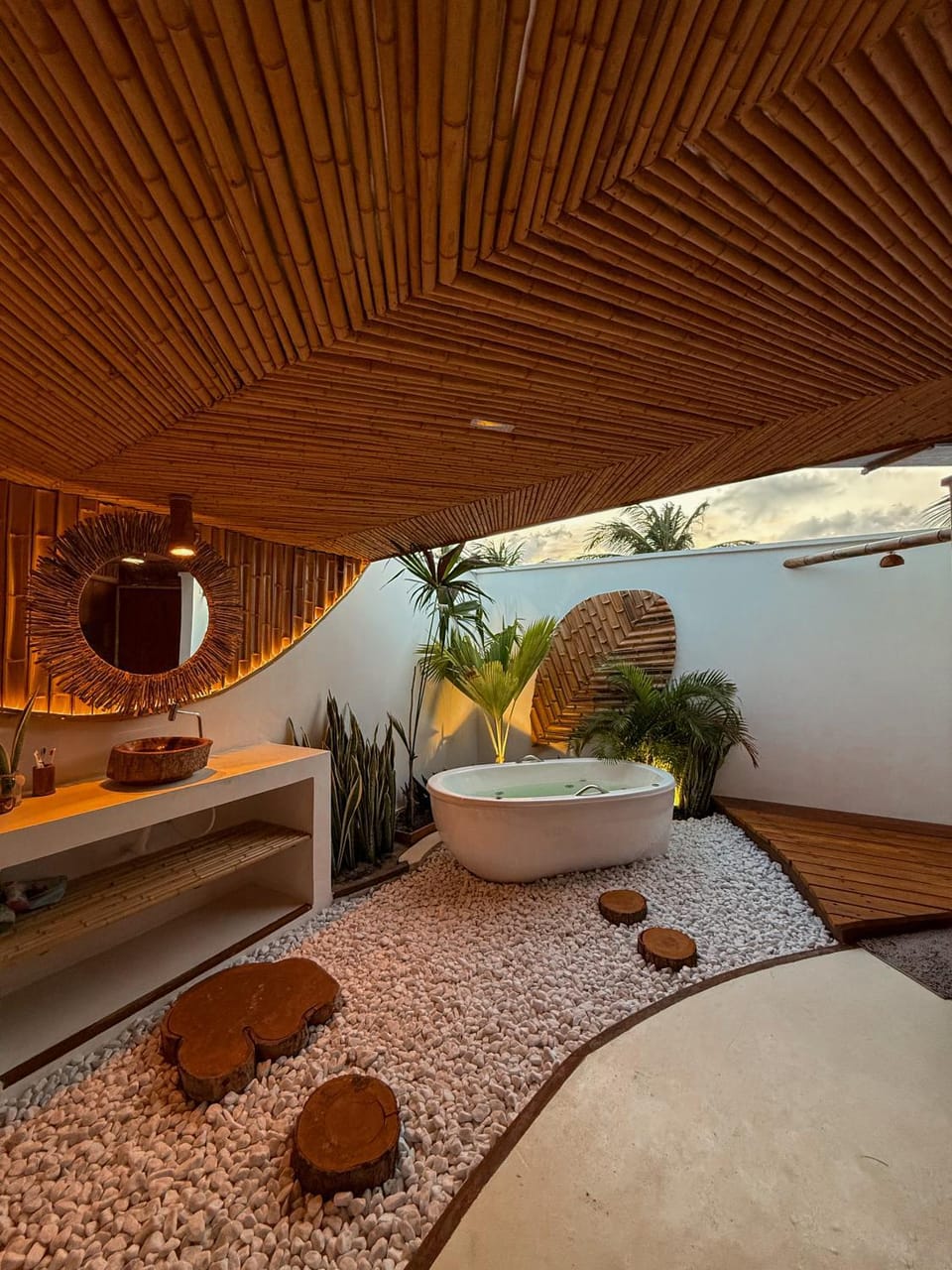 Hot Tub, Bathroom