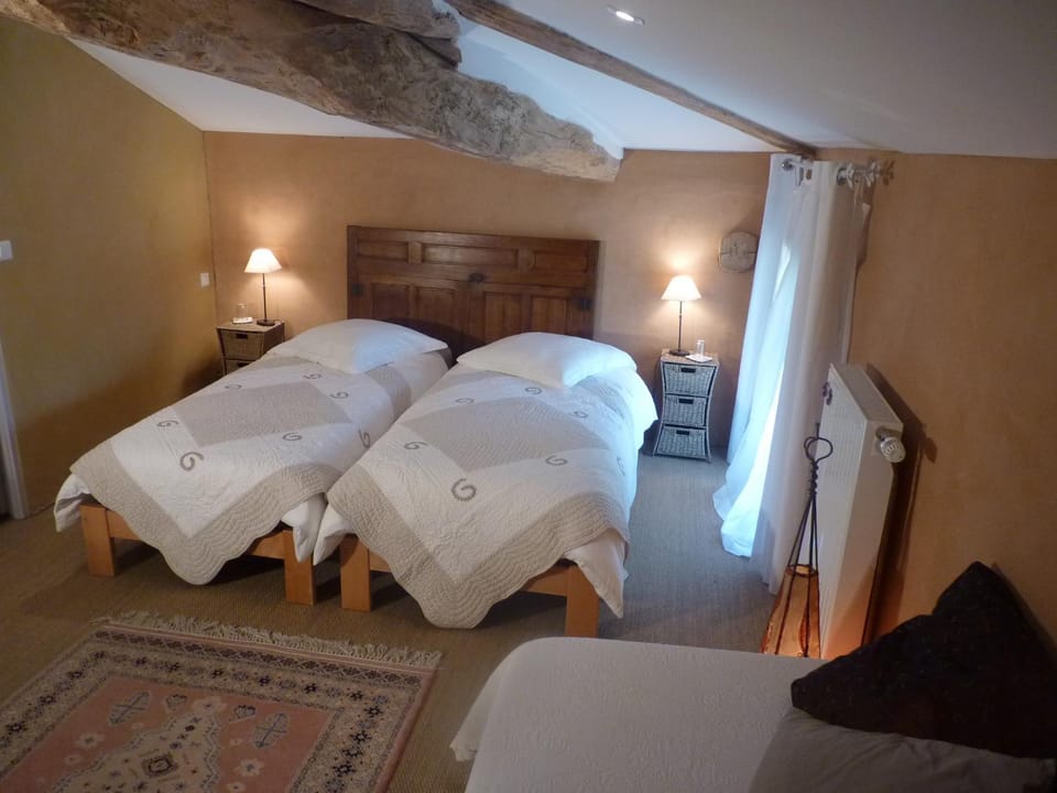 Bed, Photo of the whole room, towels