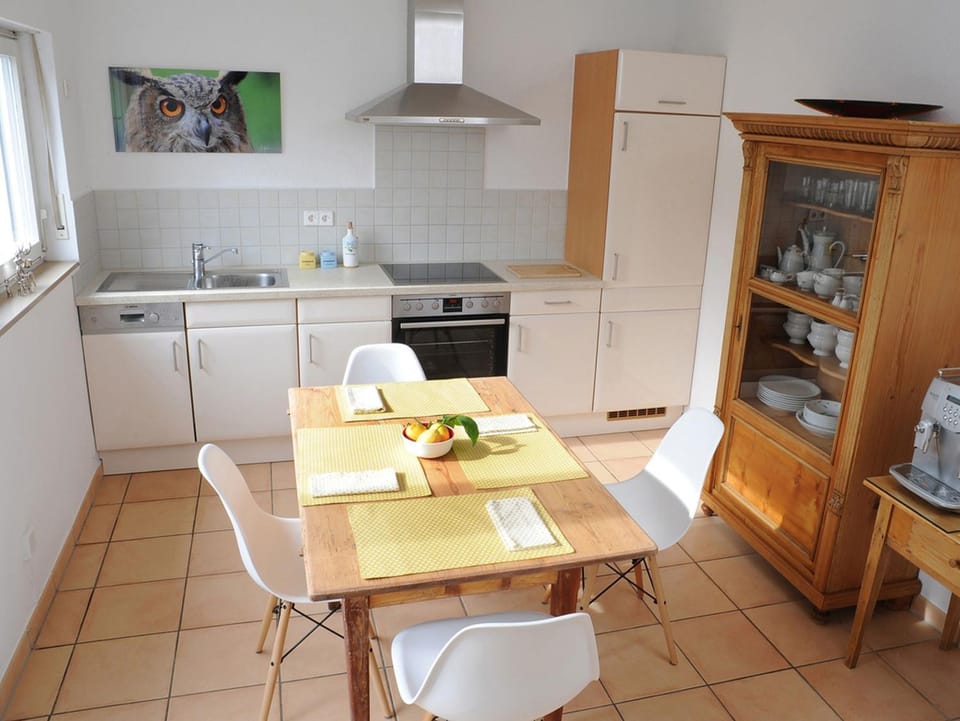 Property building, Kitchen or kitchenette, Living room