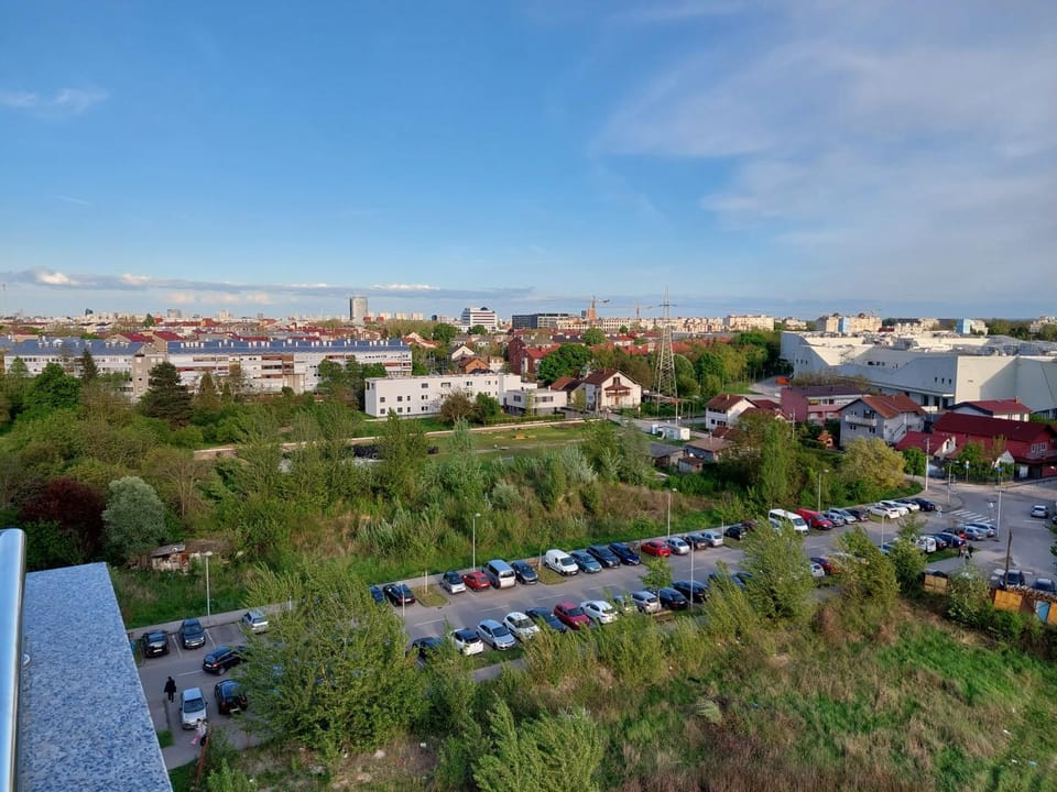 Lanterna Apartman-SelfCheckIns parking free Apartment in City of Zagreb