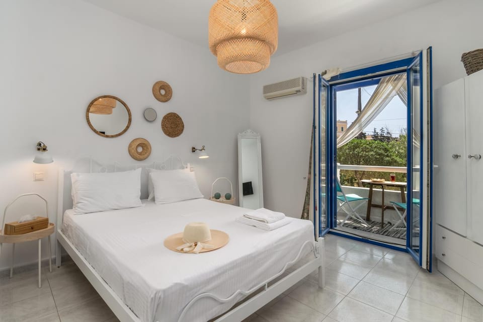 Bed, View (from property/room), Balcony/Terrace, Photo of the whole room, Bedroom, towels
