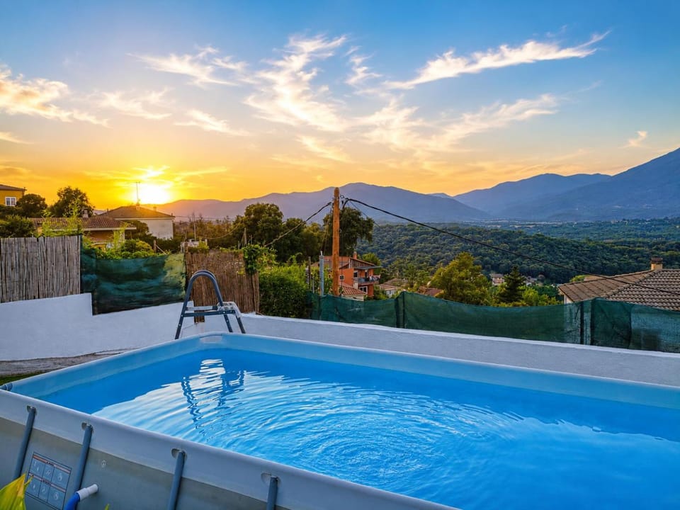 View (from property/room), Garden view, Swimming pool