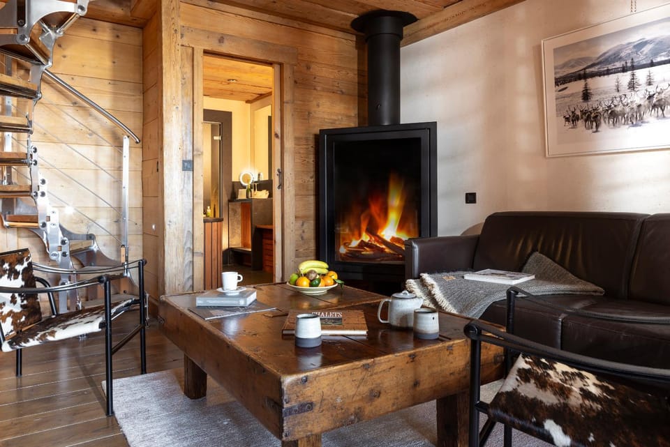 Living room, fireplace