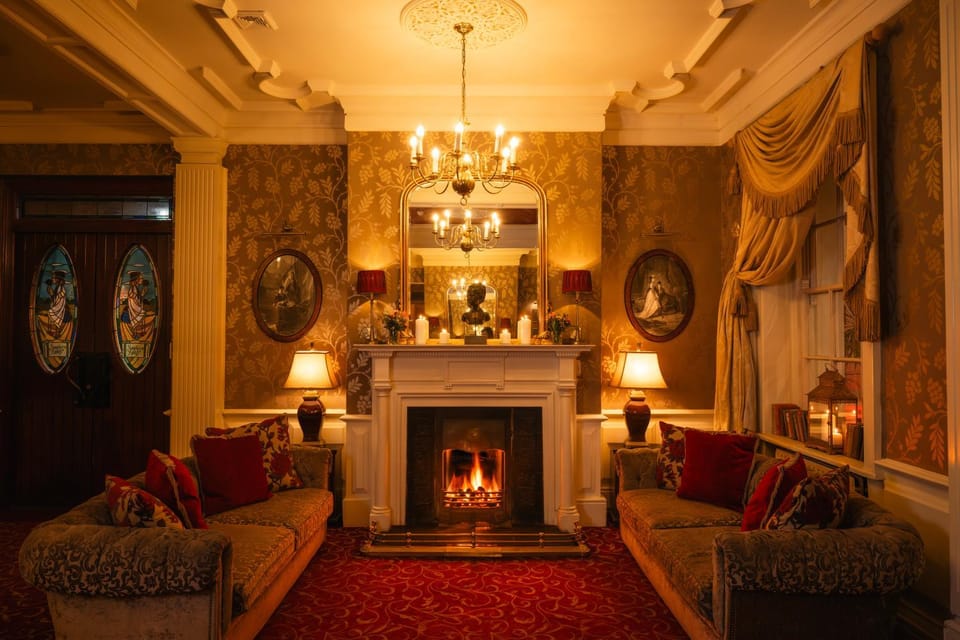 Winter, Lobby or reception, On site, fireplace, heating