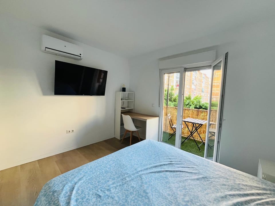 Bird's eye view, Family