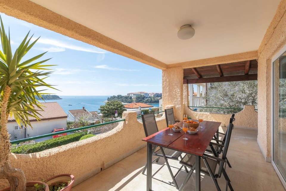 Balcony/Terrace, Balcony/Terrace, Garden view, Sea view, Street view
