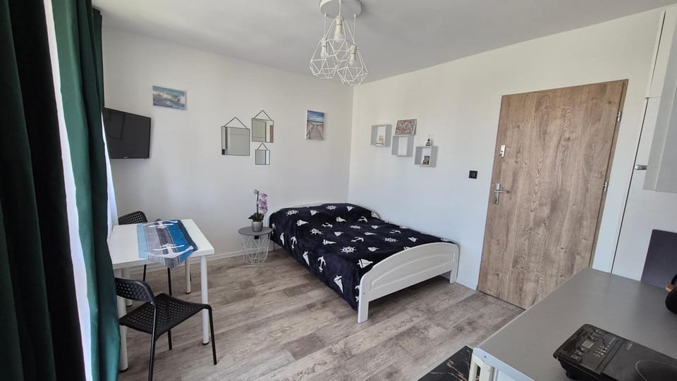 Photo of the whole room, Seating area