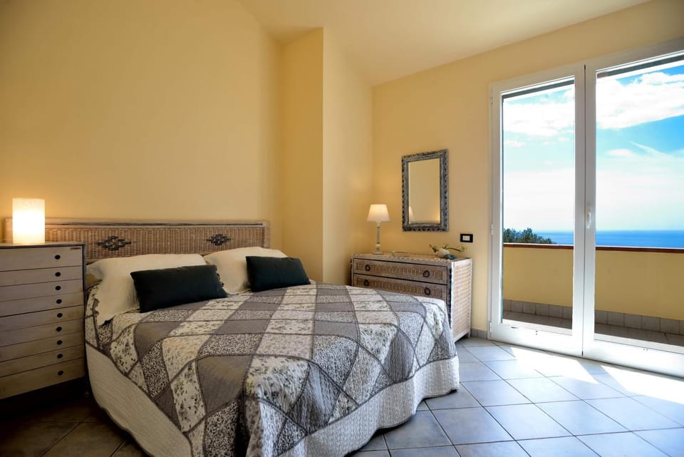 Bed, Photo of the whole room, Bedroom, Sea view
