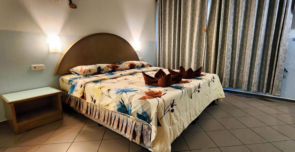 Pension Zum Ross Hotel in Karon