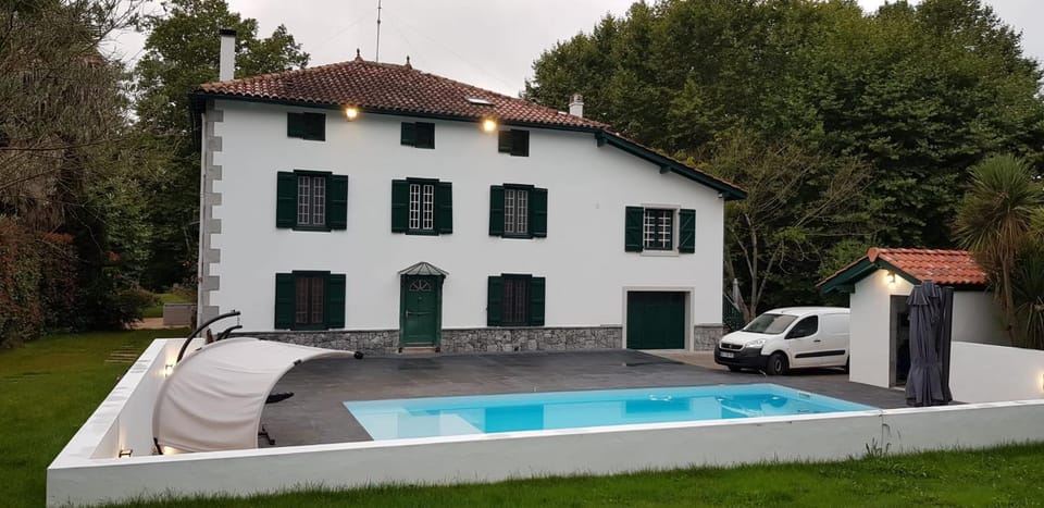 Property building, Pool view, Swimming pool