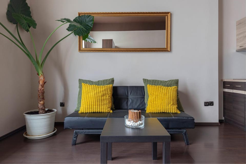 Living room, Decorative detail, Seating area, kitchen