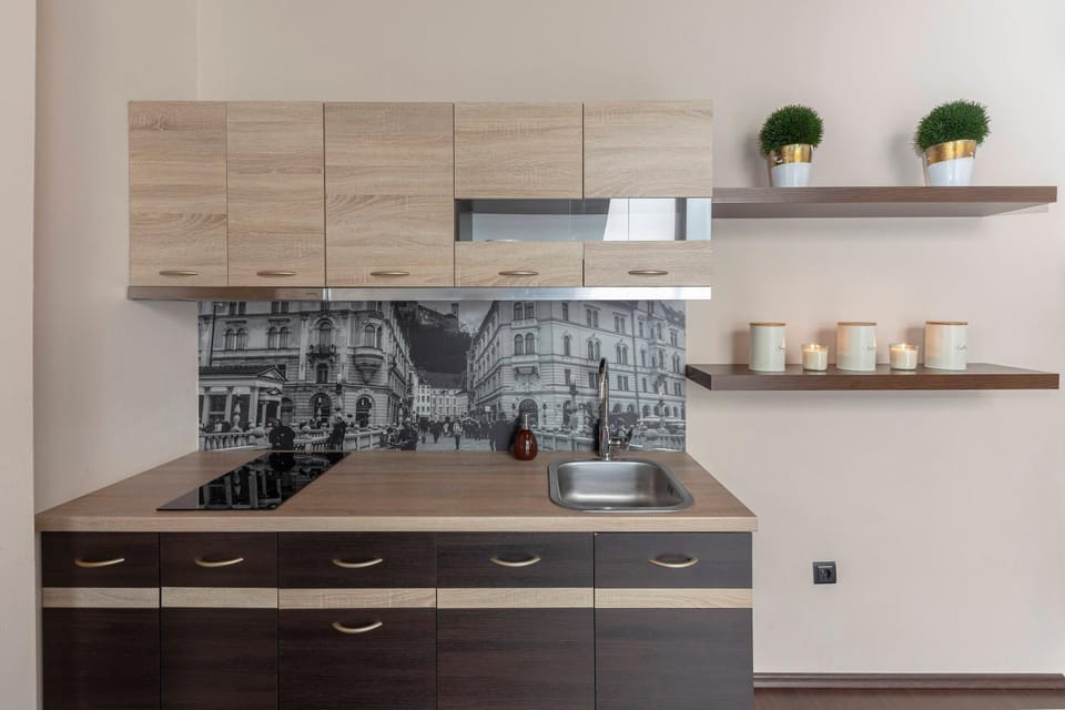 Kitchen or kitchenette, Decorative detail, stove, kitchen