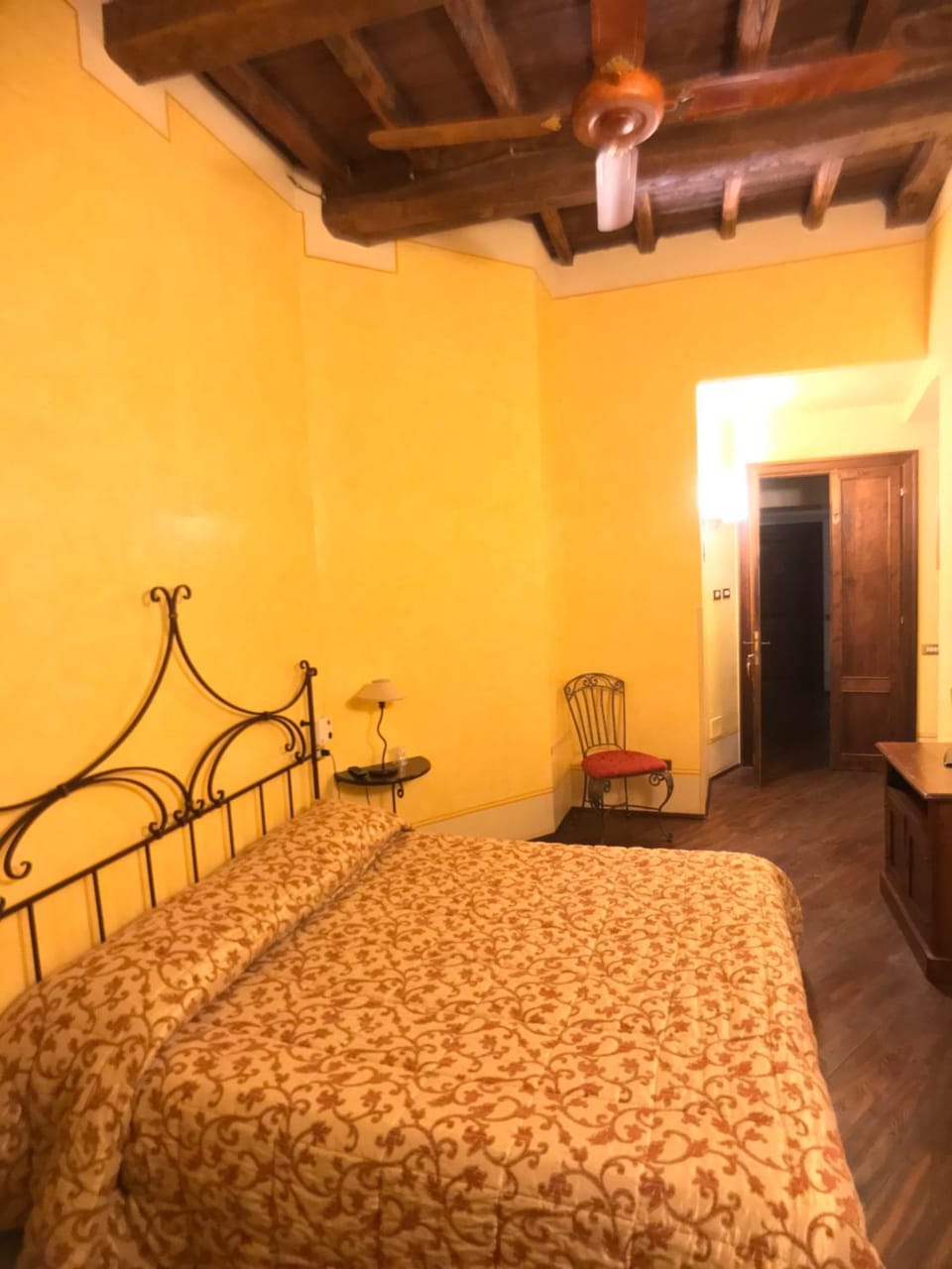 camere della vecchia posta Bed and Breakfast in Trevi