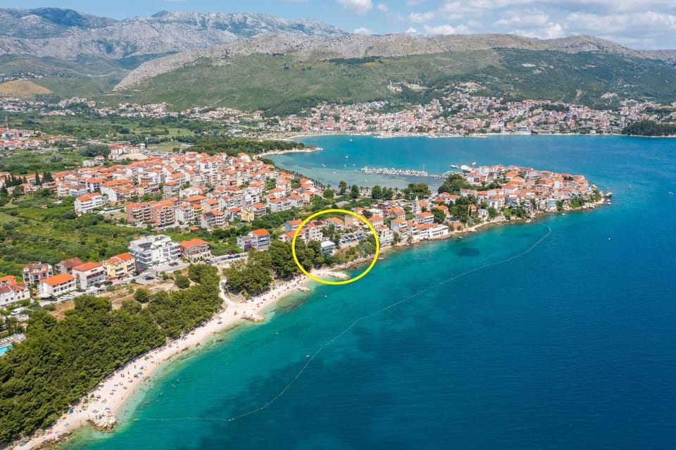 Nearby landmark, Natural landscape, Bird's eye view, Beach, City view, Mountain view, Sea view
