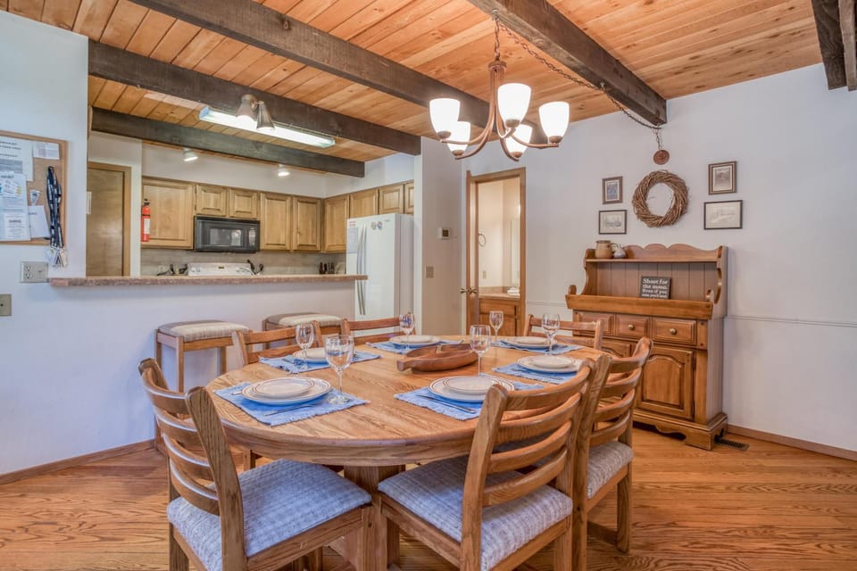 Tennis Village 50 - Meredith Lodging House in Sunriver