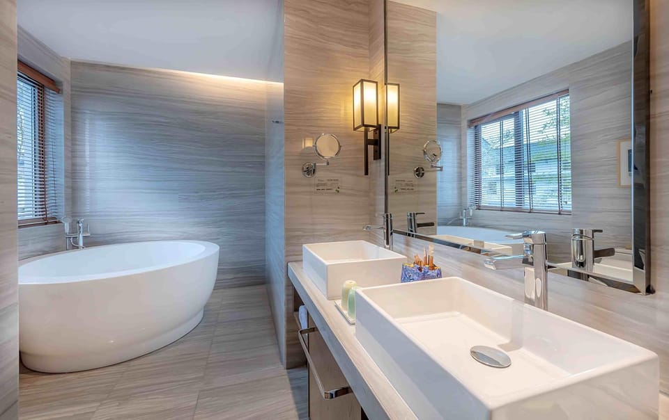 Bathroom, Bath
