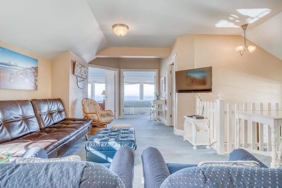 DaySea Cottage House in Lincoln City