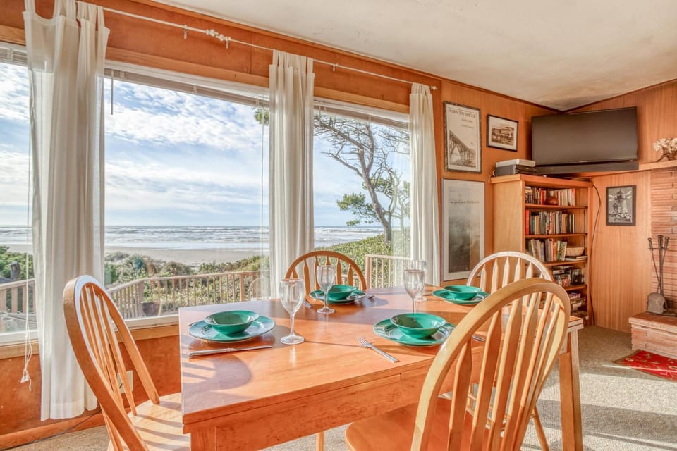 Ford House House in Waldport