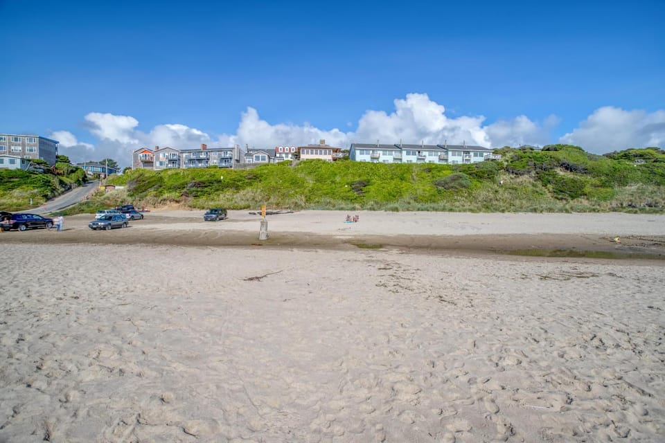 Harbor House House in Devils Lake