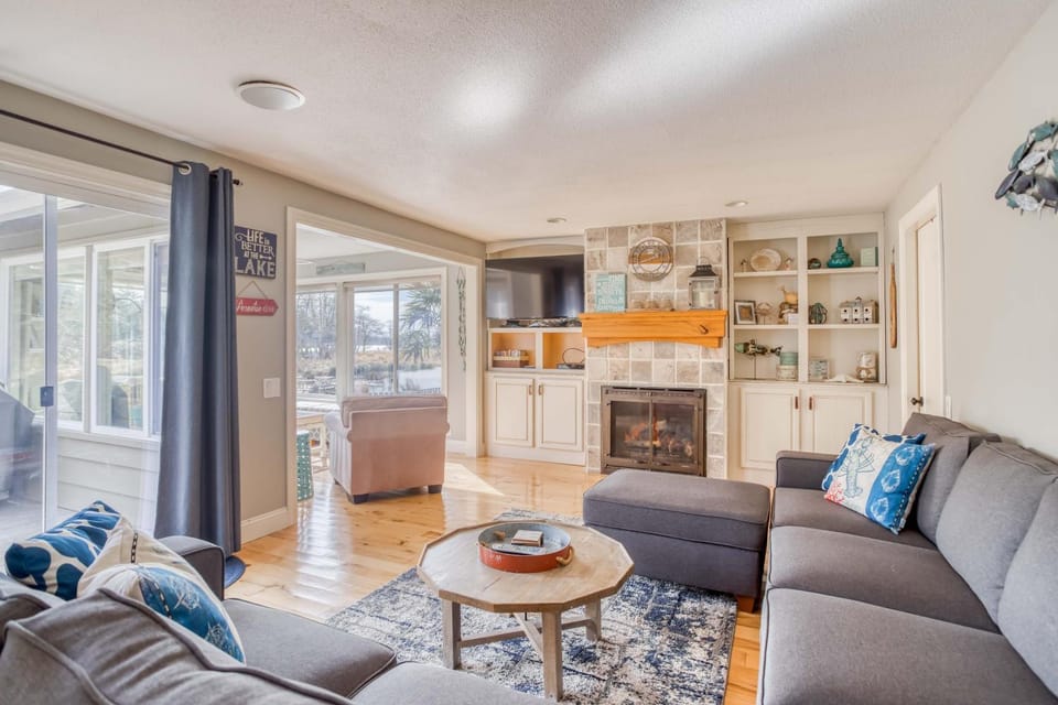Heron Cove - Meredith Lodging House in Devils Lake