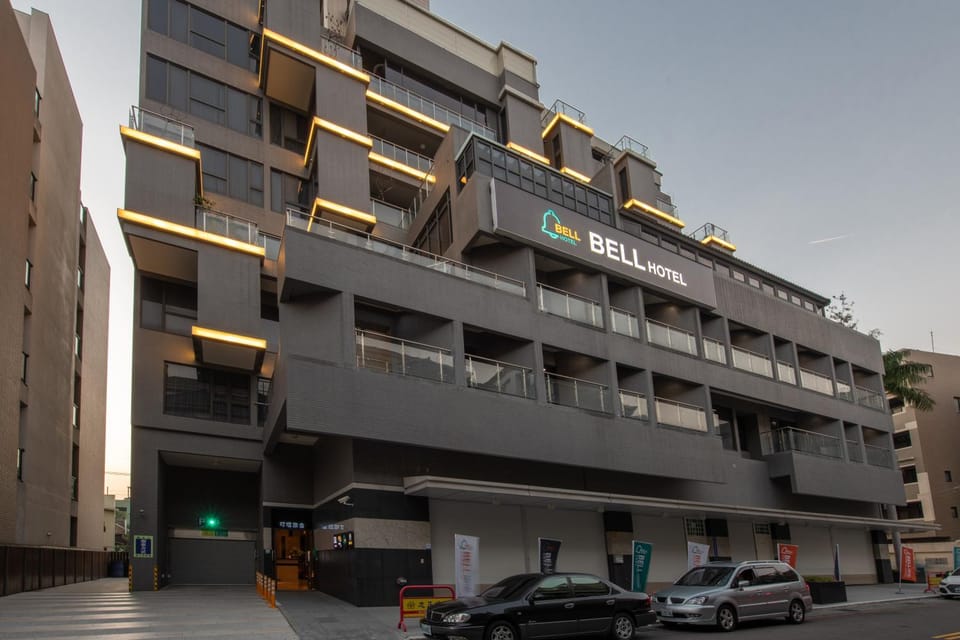 Property building, Facade/entrance