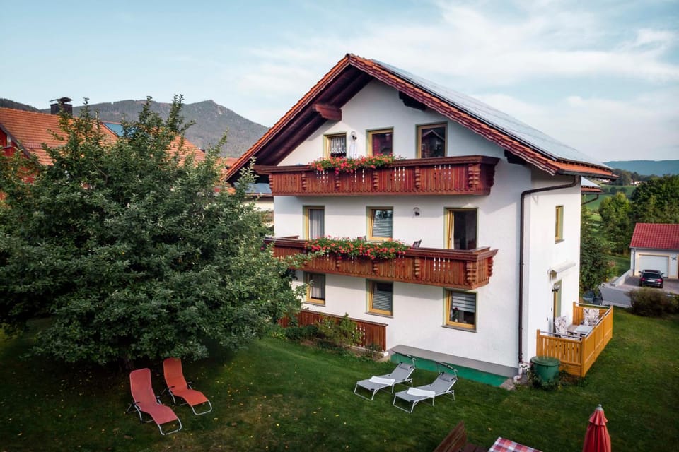 Garden, Mountain view