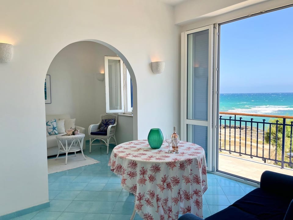 Balcony/Terrace, Living room, Sea view