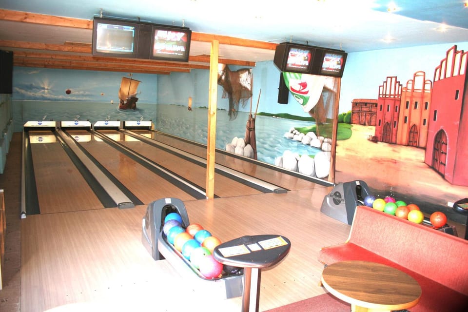 Bowling