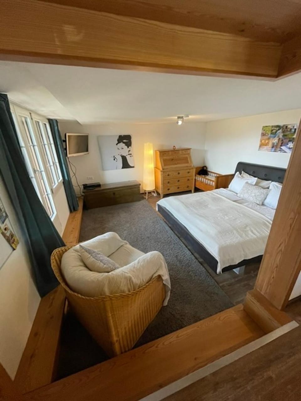 Living room, Photo of the whole room, Bedroom