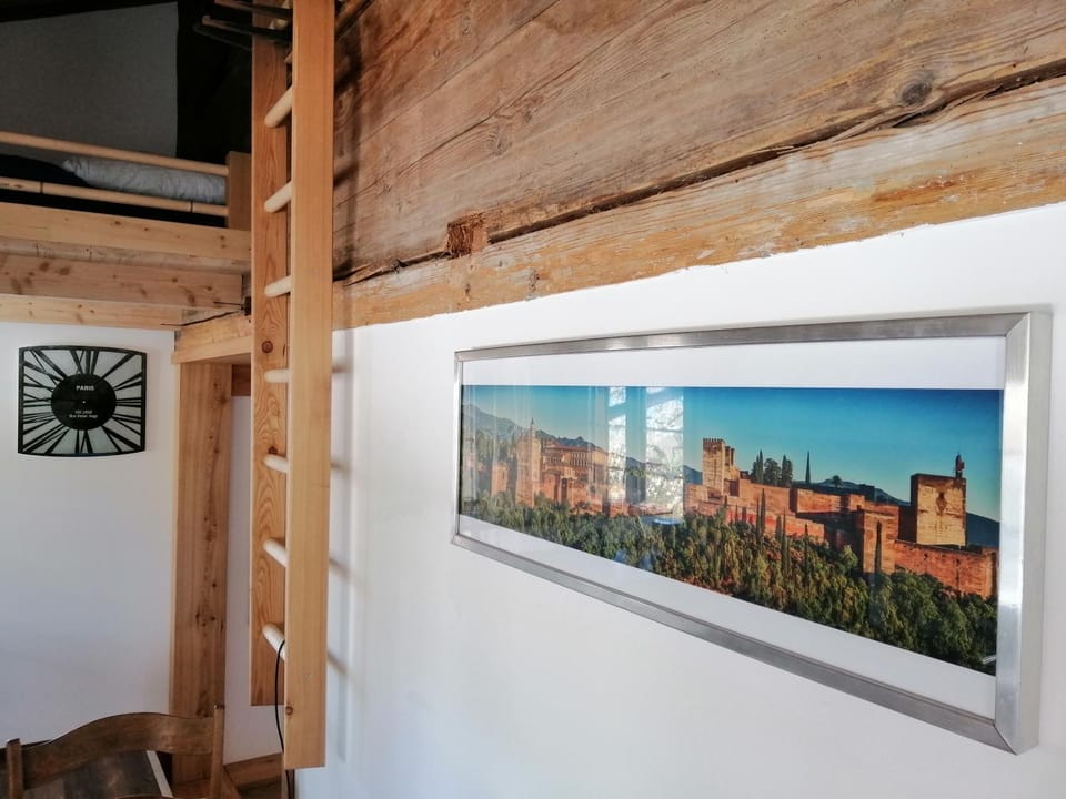 Decorative detail, bunk bed