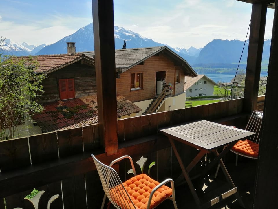 Balcony/Terrace, Dining area, Lake view