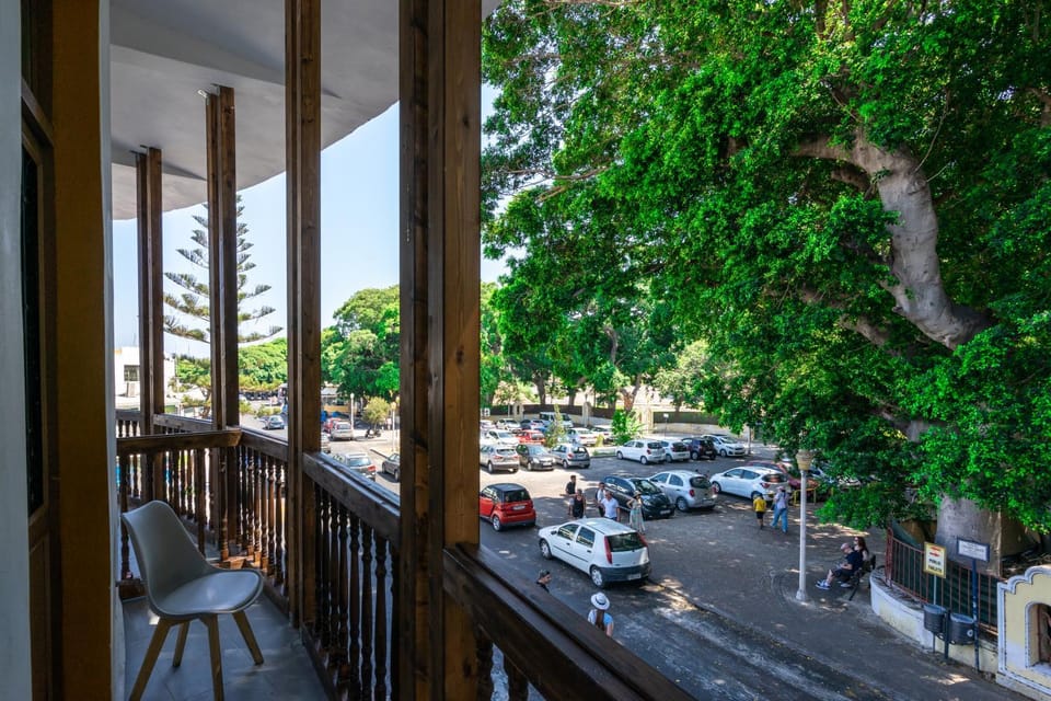 City view, Street view