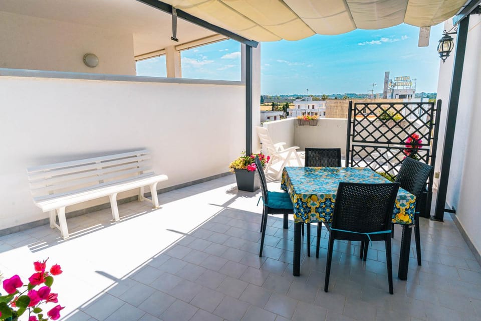 View (from property/room), Balcony/Terrace