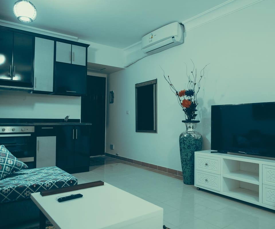 TV and multimedia, Kitchen or kitchenette, Living room