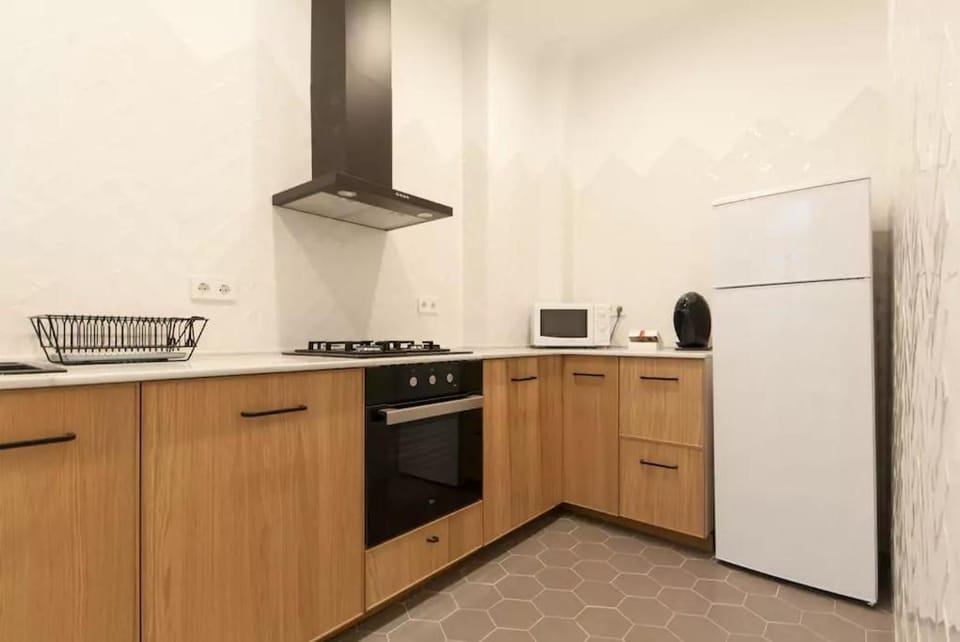 Kitchen or kitchenette, oven, stove