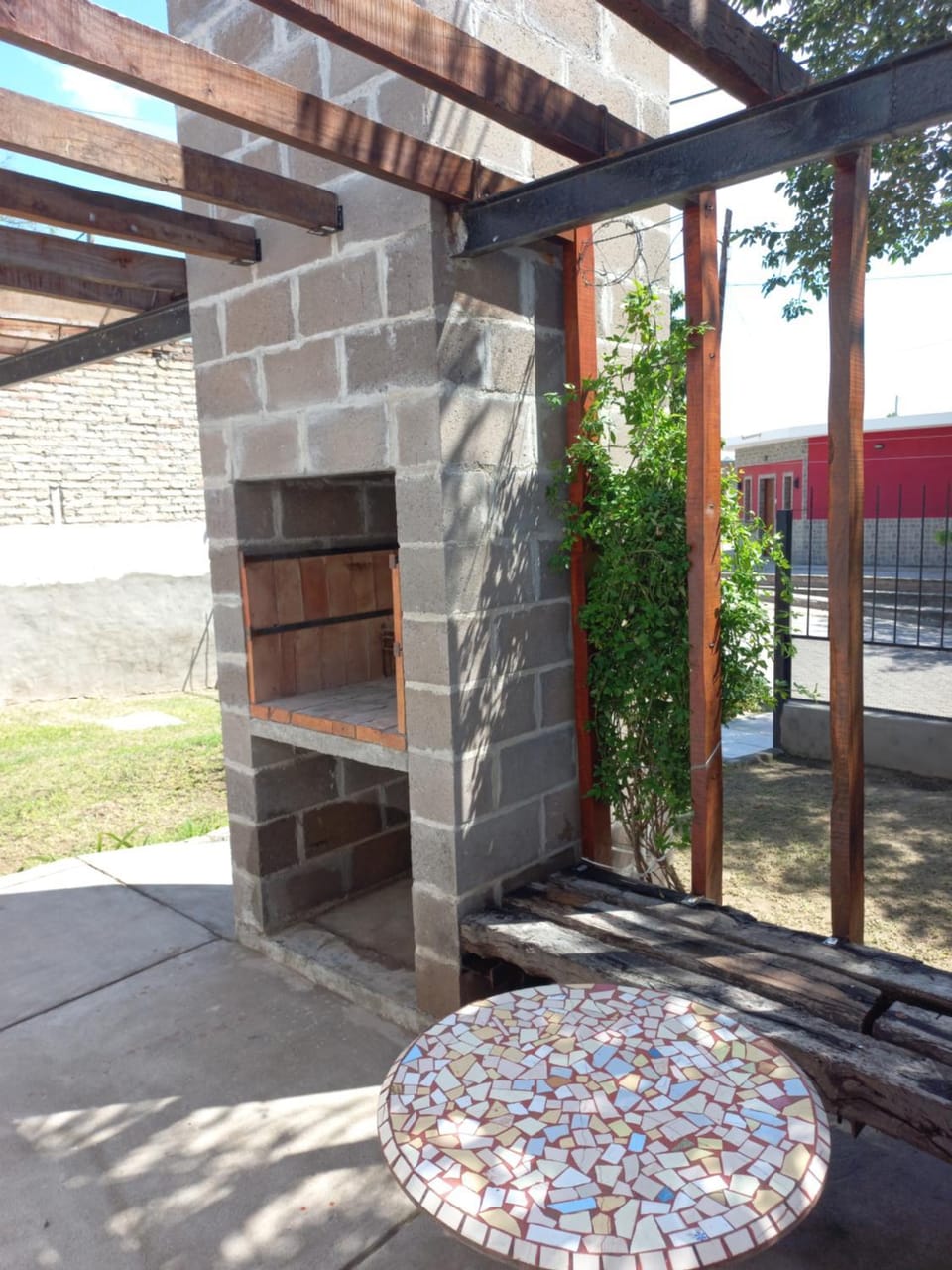 Patio, BBQ facilities, Balcony/Terrace, City view, Quiet street view, Inner courtyard view