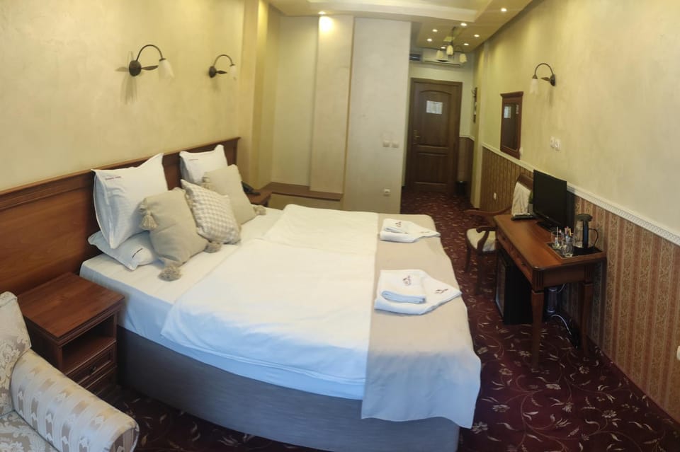 Complex Praveshki Hanove Hotel in Bulgaria