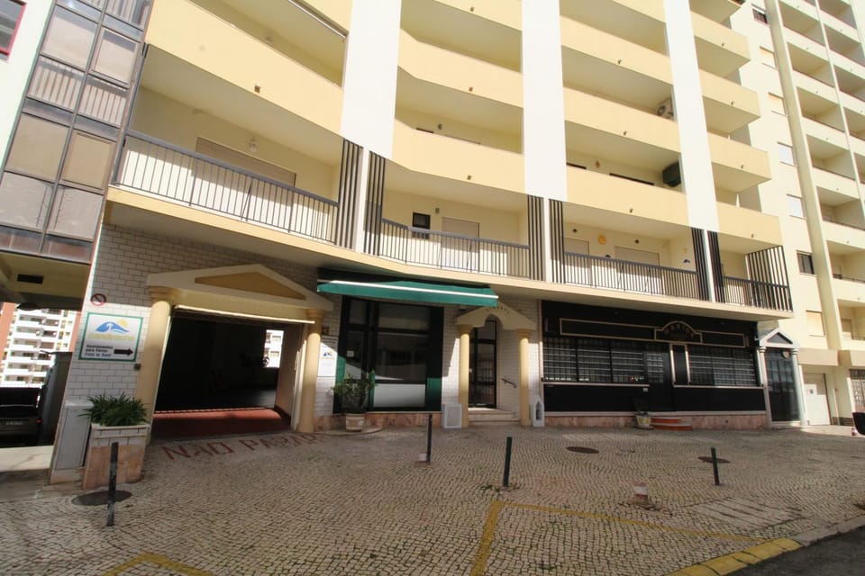 Property building, Facade/entrance, Off site