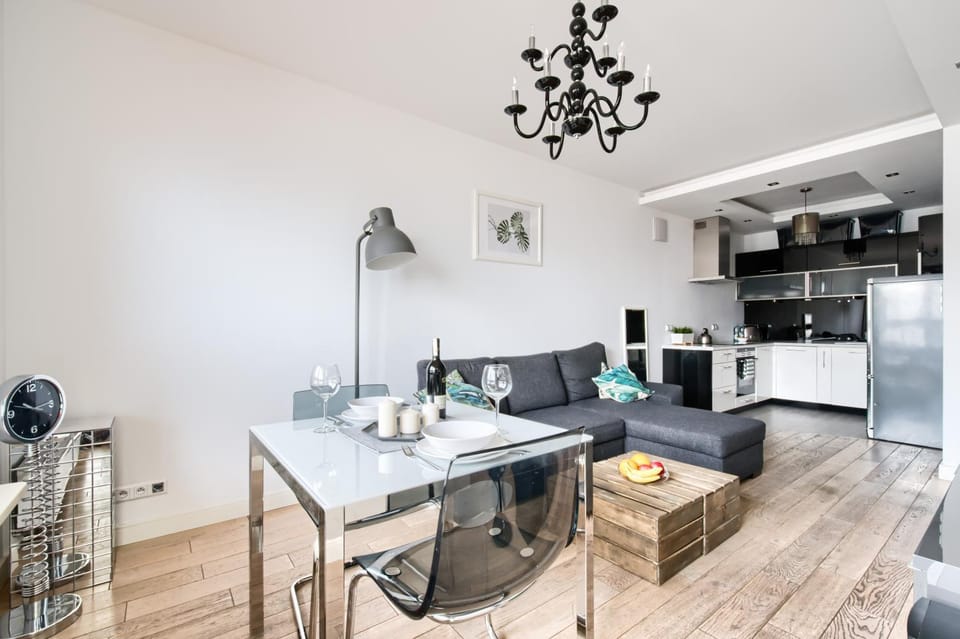 Kitchen or kitchenette, Living room, Seating area