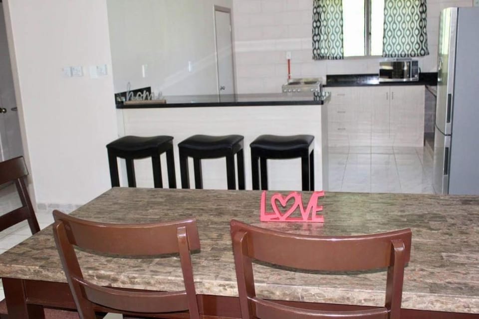 Kitchen or kitchenette, oven