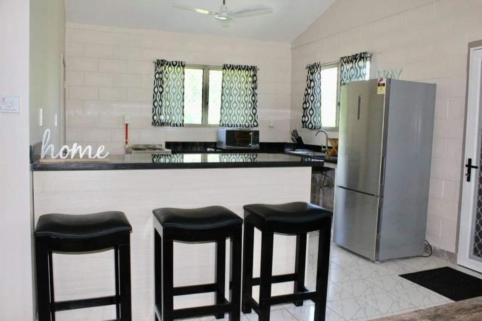 Kitchen or kitchenette, oven