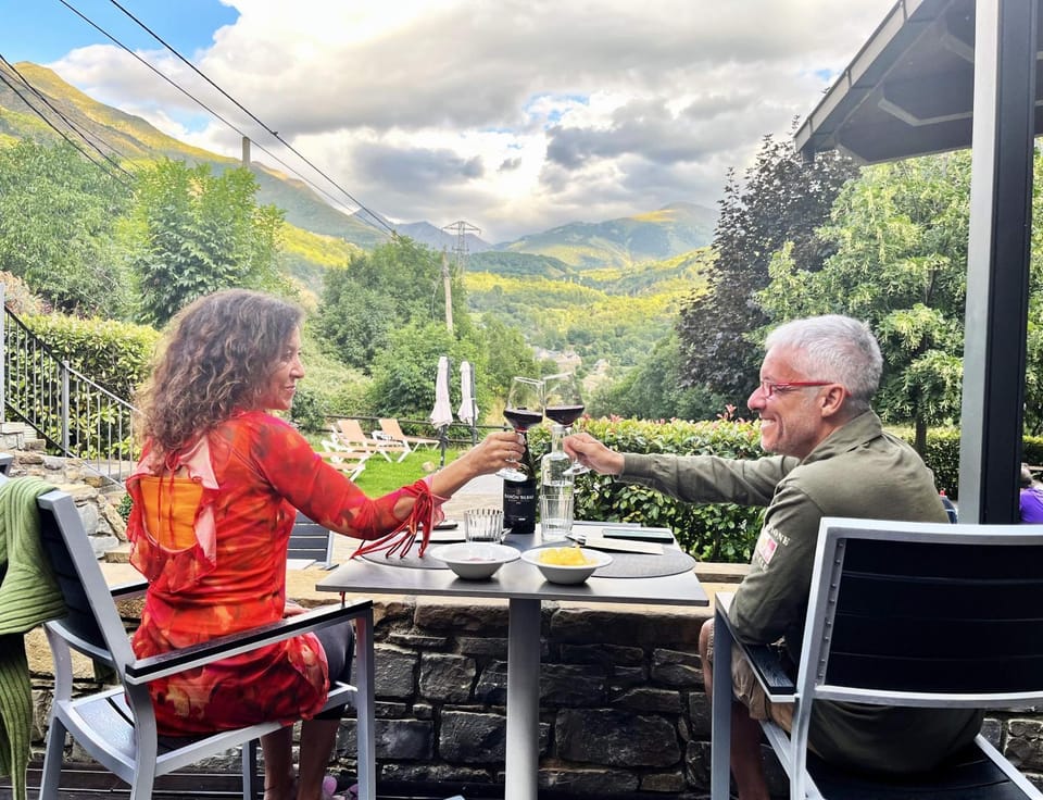 Restaurant/places to eat, View (from property/room), Food and drinks, Mountain view