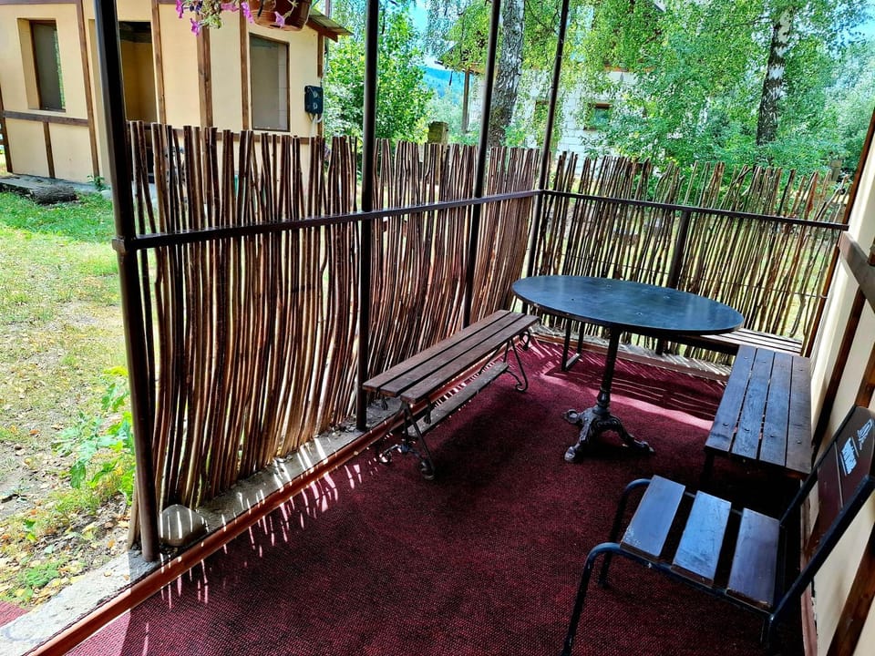 Guest House Pisnya Karpat House in Lviv Oblast
