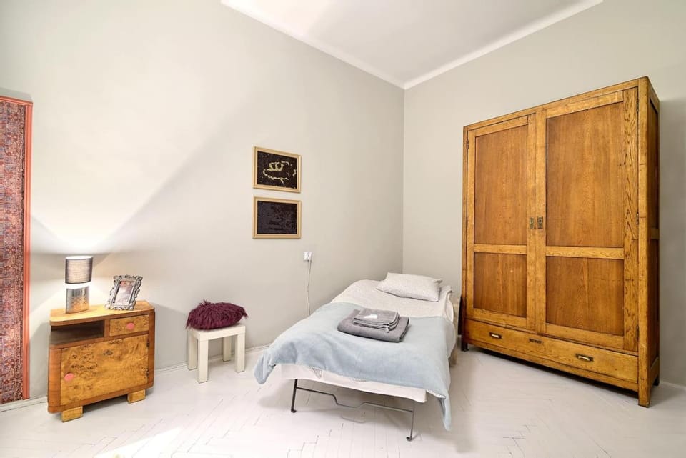 Luxury Retro Apartment, City Center, WiFi Apartment in Krakow