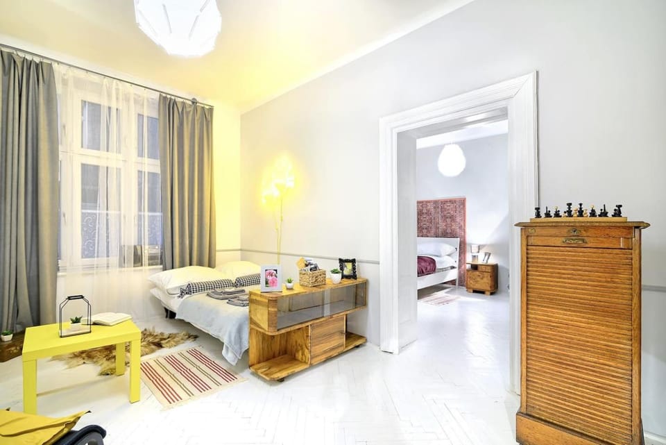 Luxury Retro Apartment, City Center, WiFi Apartment in Krakow