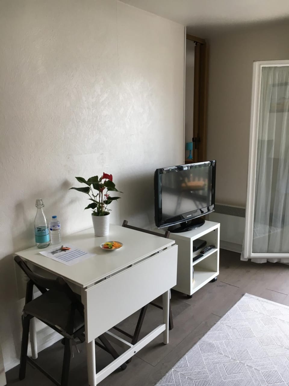 TV and multimedia, Dining area