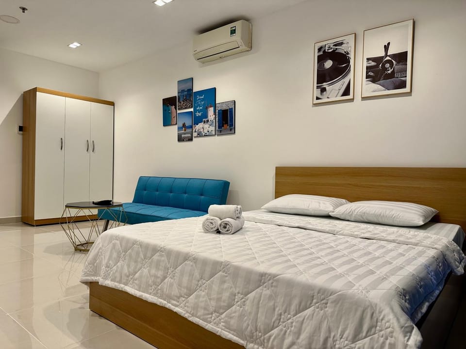 Teddy Apartment at Sky Center Luxury Apartment in Ho Chi Minh City