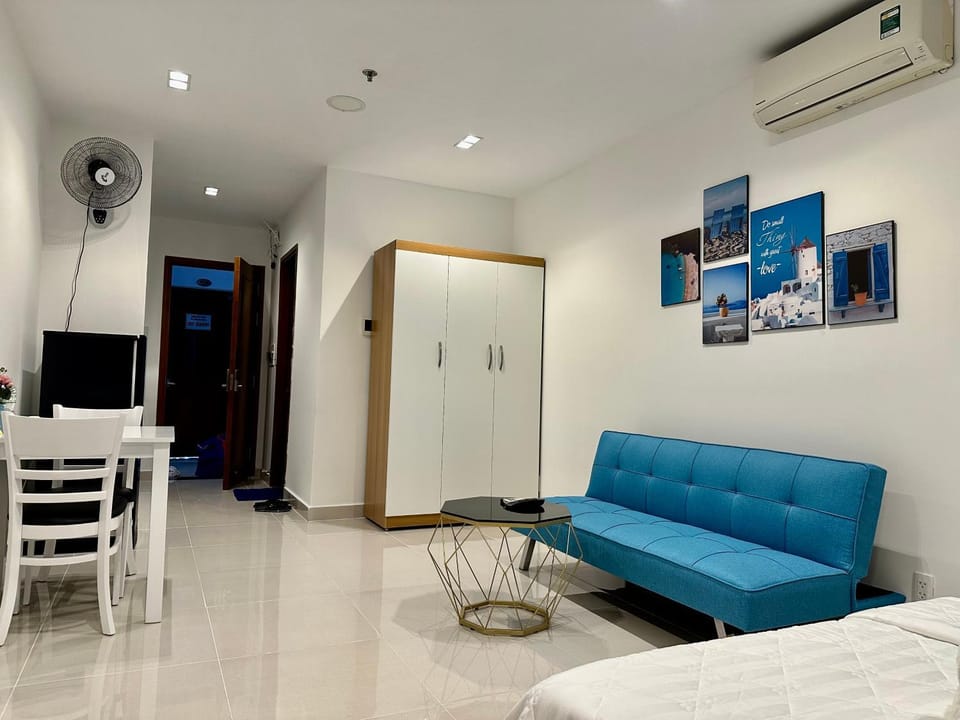 Teddy Apartment at Sky Center Luxury Apartment in Ho Chi Minh City