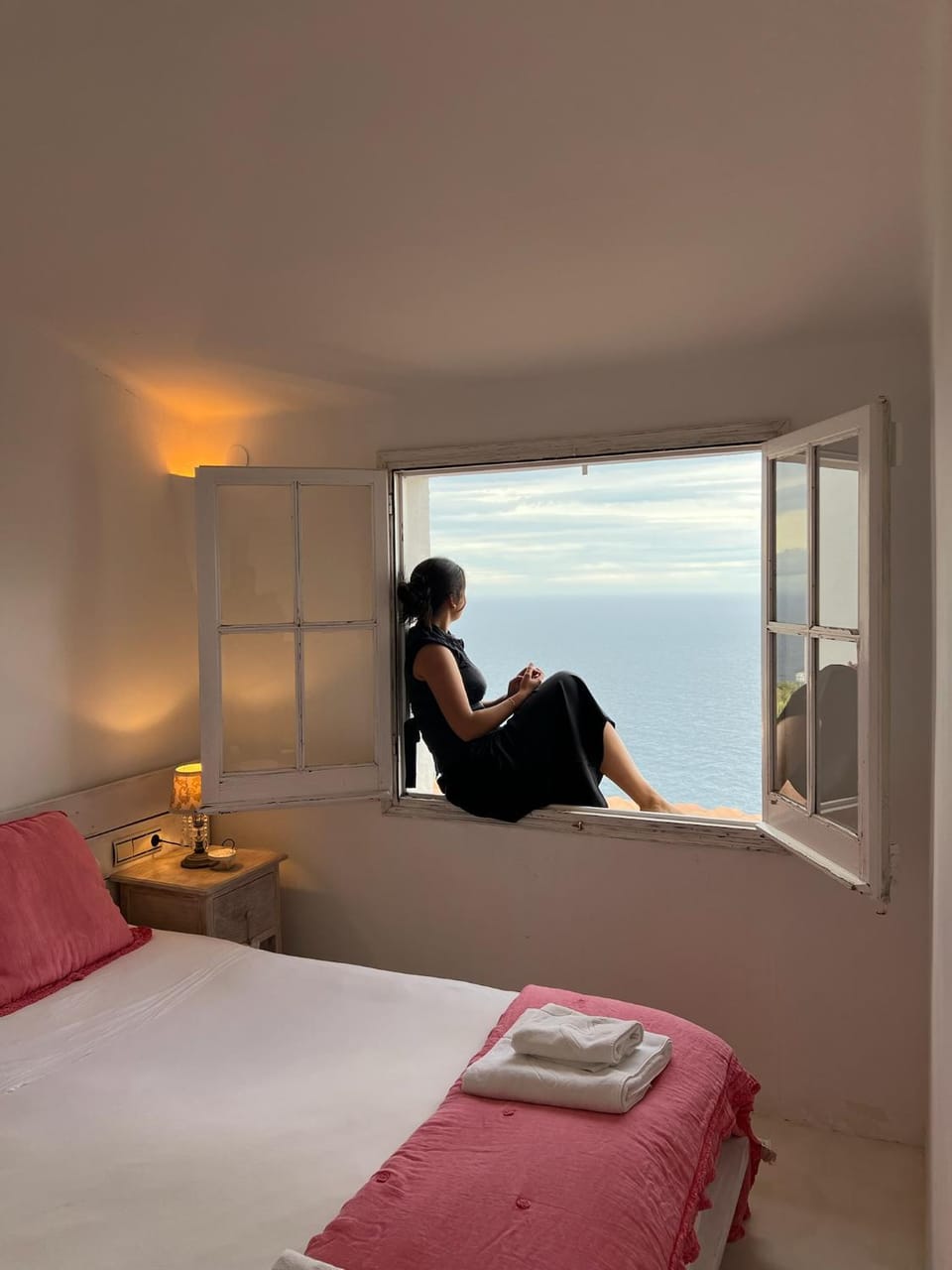 Bed, Photo of the whole room, Bedroom, Sea view